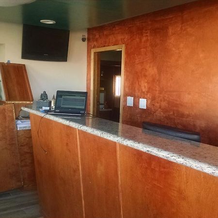 أرتيشيا La Hacienda Inn المظهر الخارجي الصورة