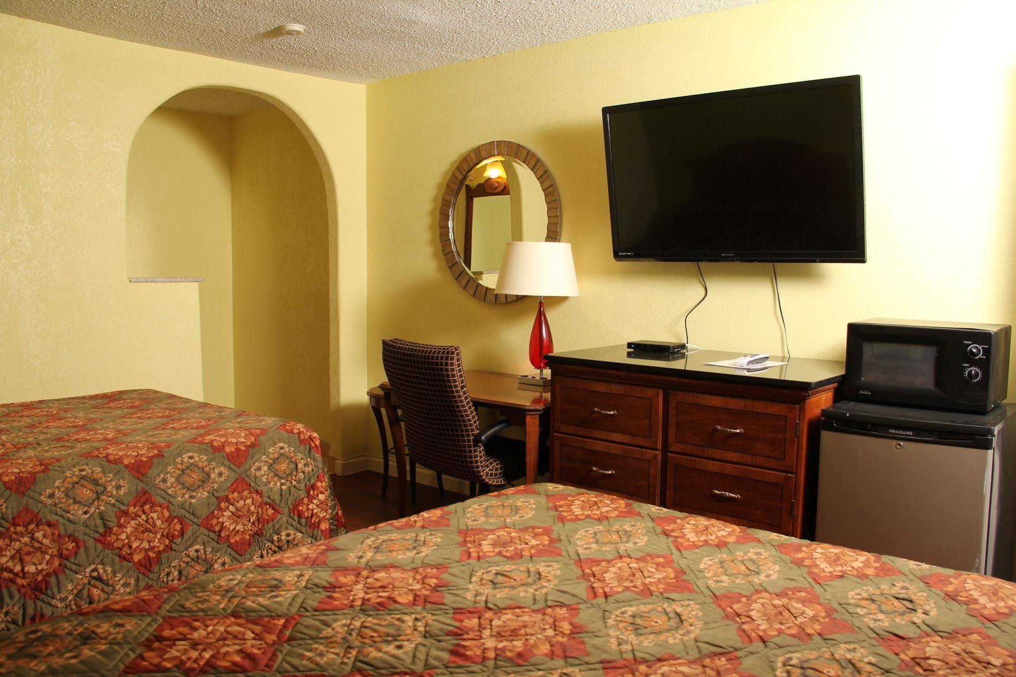 أرتيشيا La Hacienda Inn المظهر الخارجي الصورة