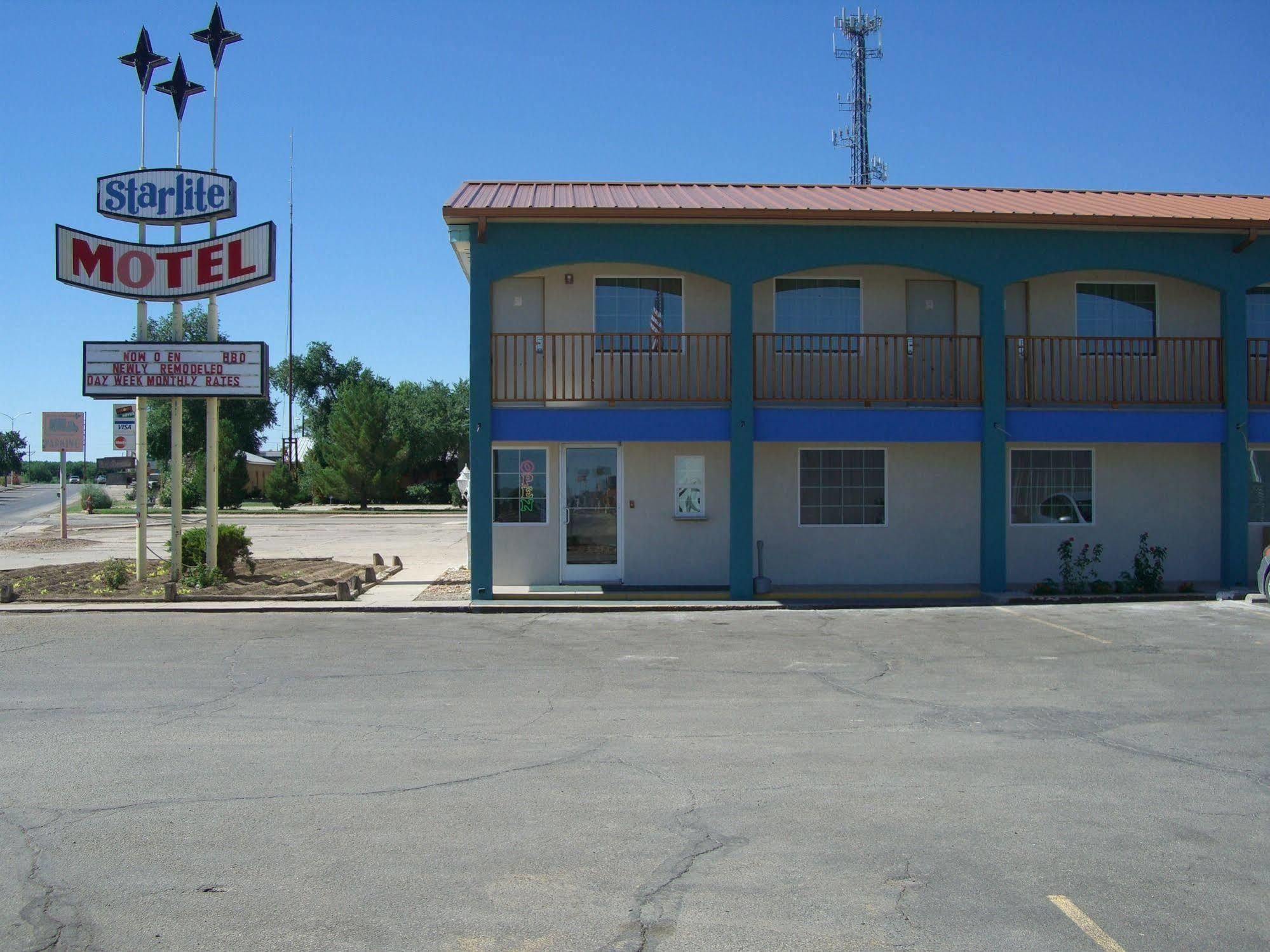 أرتيشيا La Hacienda Inn المظهر الخارجي الصورة