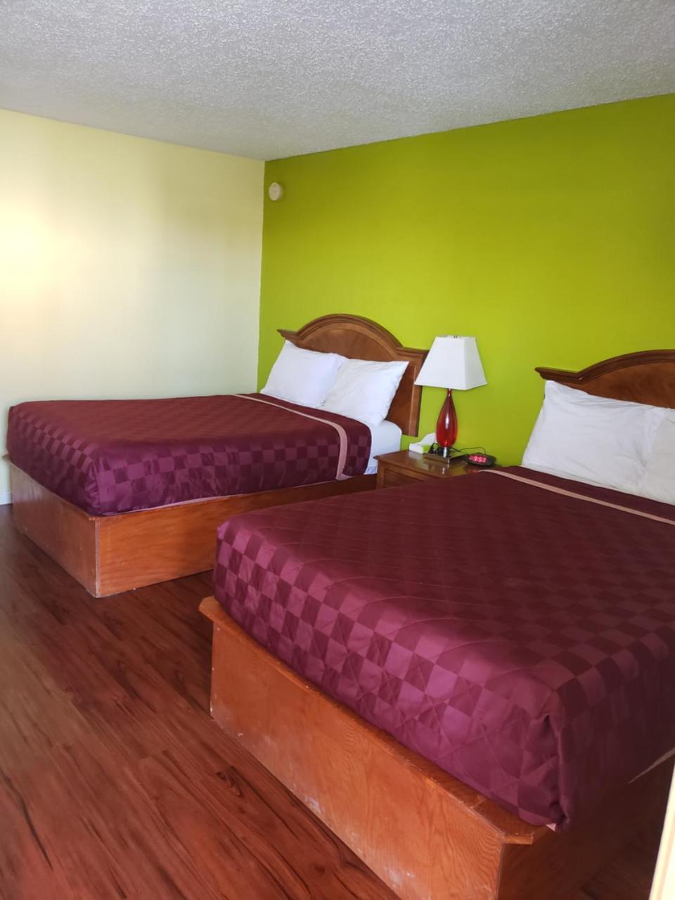 أرتيشيا La Hacienda Inn المظهر الخارجي الصورة