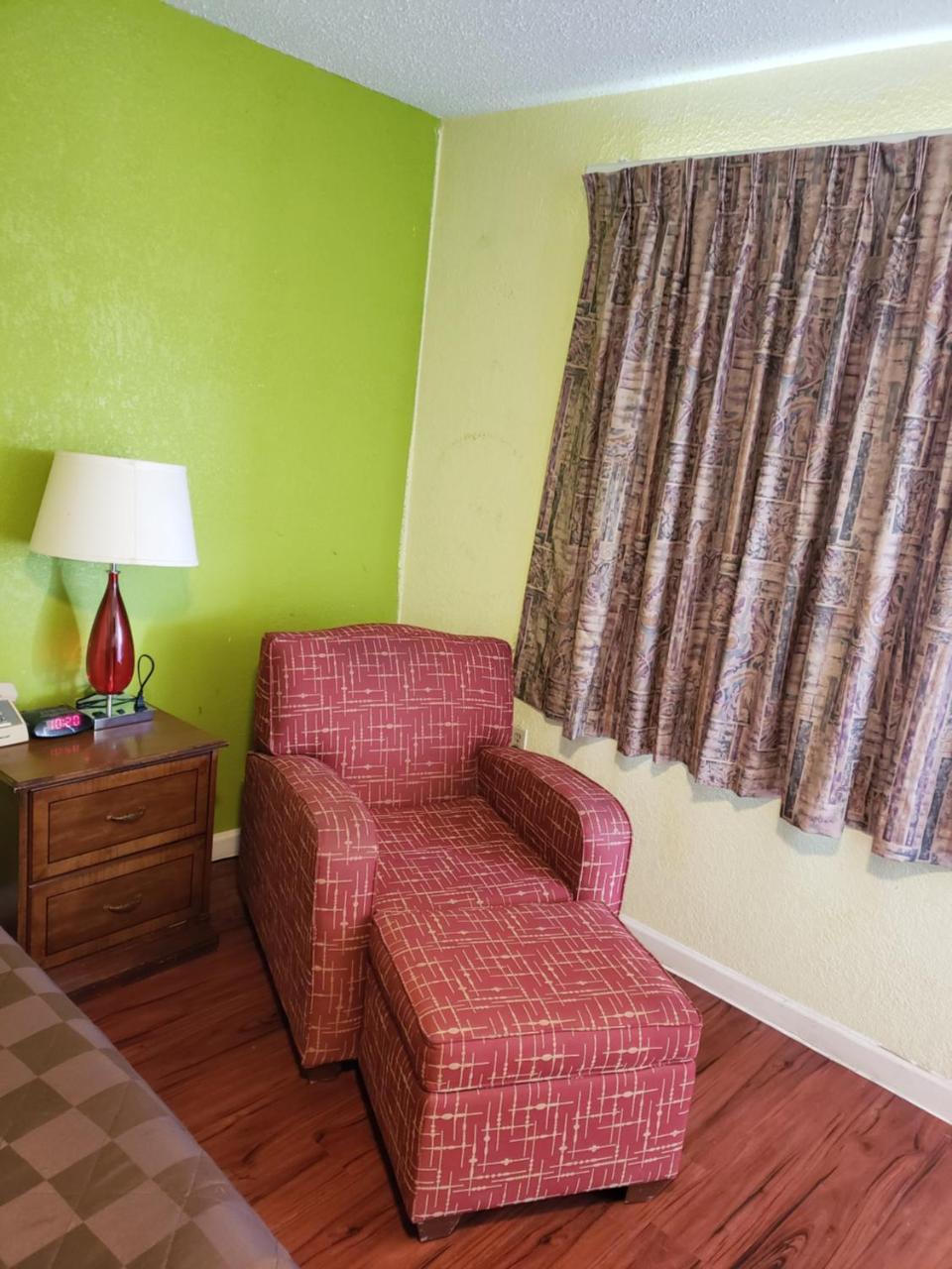 أرتيشيا La Hacienda Inn المظهر الخارجي الصورة